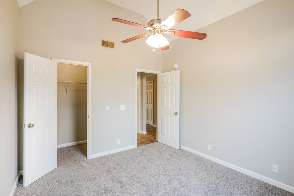 Building Photo - 654 Mable Dr