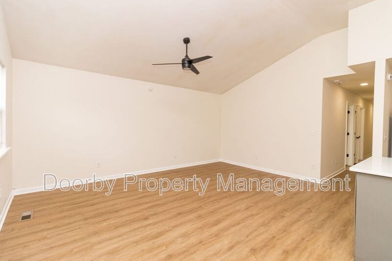 Building Photo - 2310 Cushman St