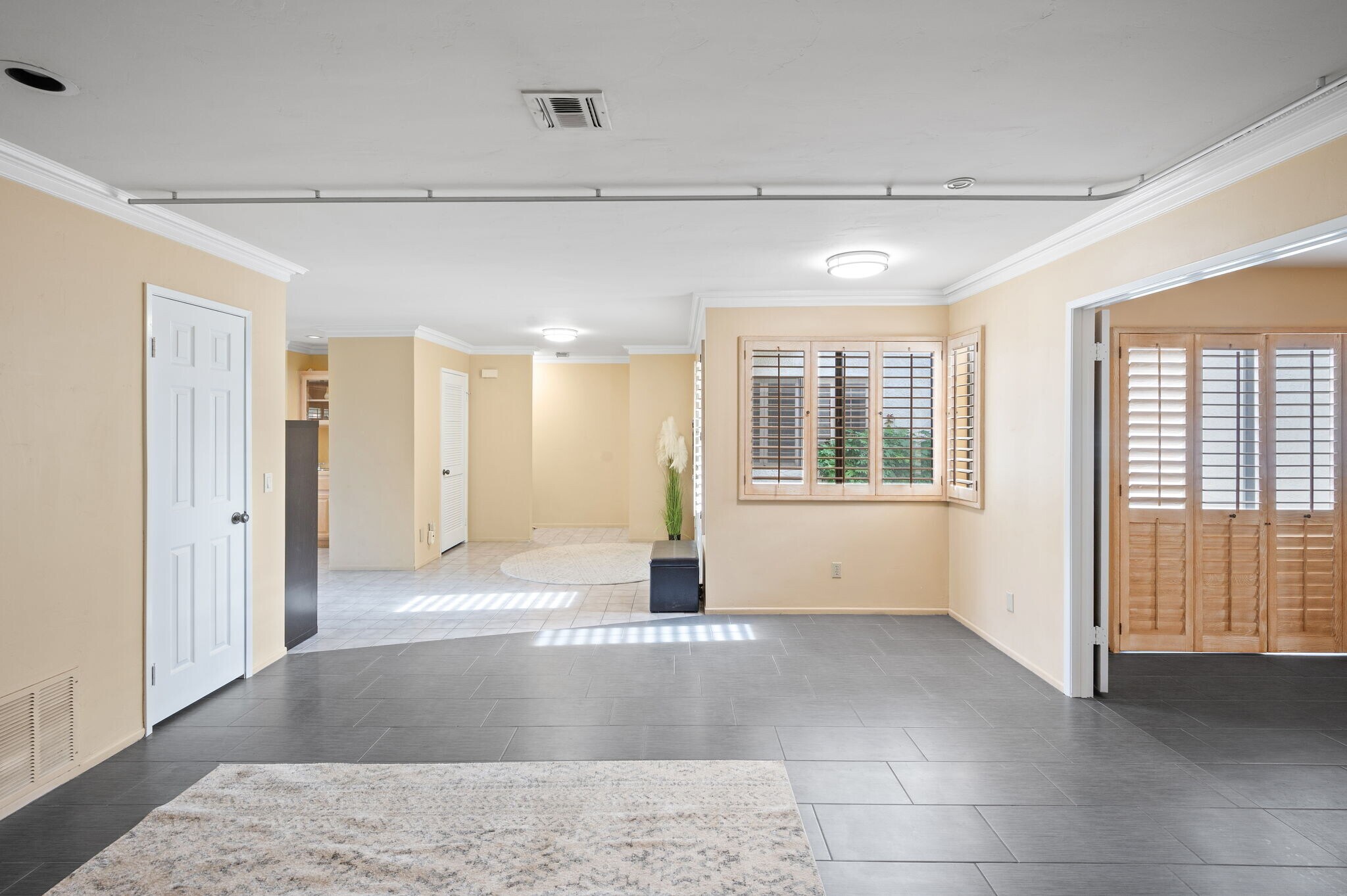 Building Photo - 78990 Bayside Ct