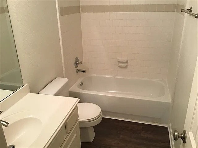 Building Photo - 22508 Red River Dr