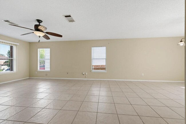 Building Photo - 1109 Bradbury Ln