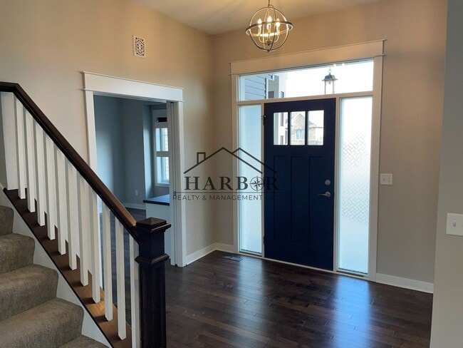 Building Photo - 2049 Kerry Dr NE