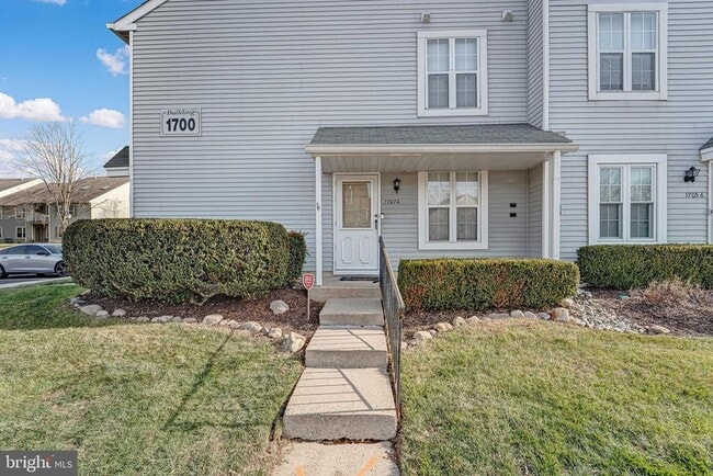 Building Photo - 1707A Heatherstone Ct