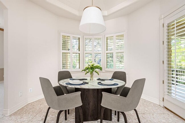 Building Photo - 8848 Chalk Knoll Dr