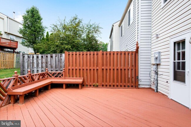 Building Photo - 6324 Lightburn Ct