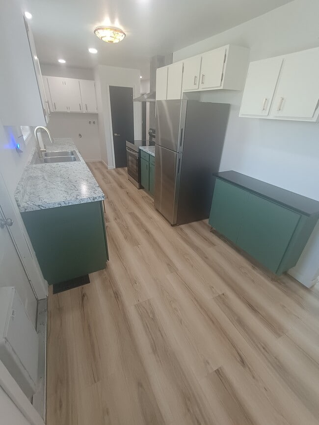 Building Photo - 2765 Bandera Dr