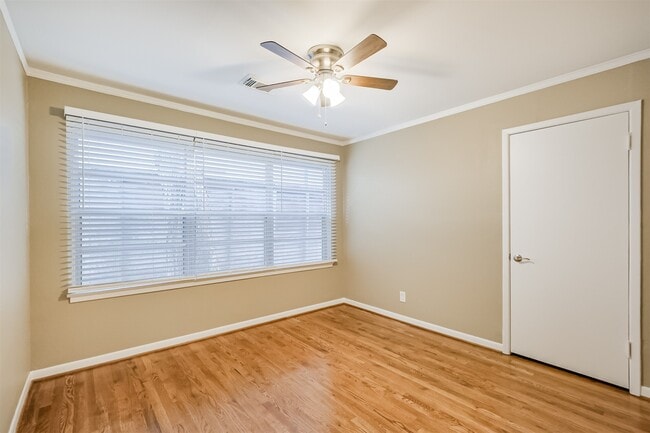 Building Photo - 4613 Braeburn Dr