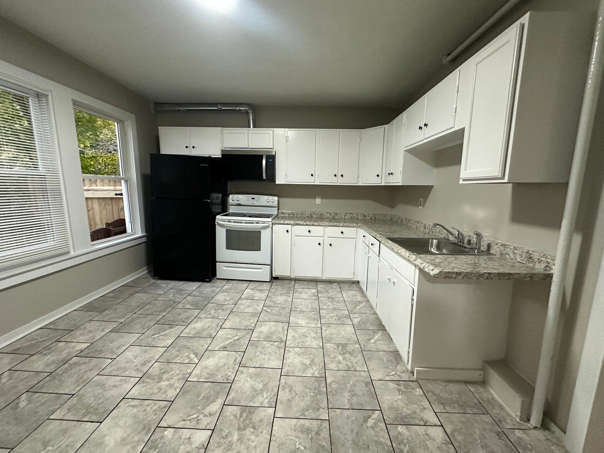 Building Photo - 51 Freeman Ave