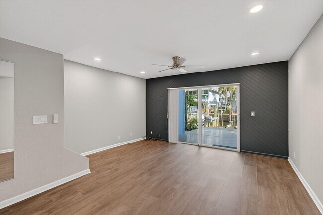 Building Photo - 750 Rider Rd