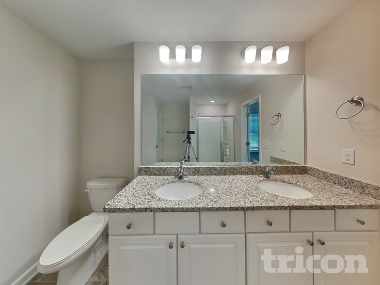 Building Photo - 196 Chapelcrest Ln