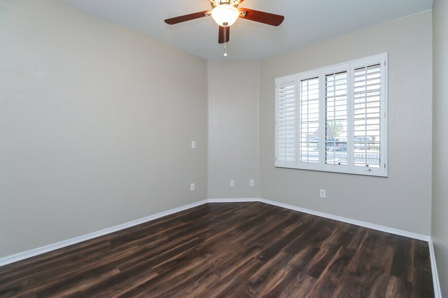 Building Photo - 11231 E Covina Cir