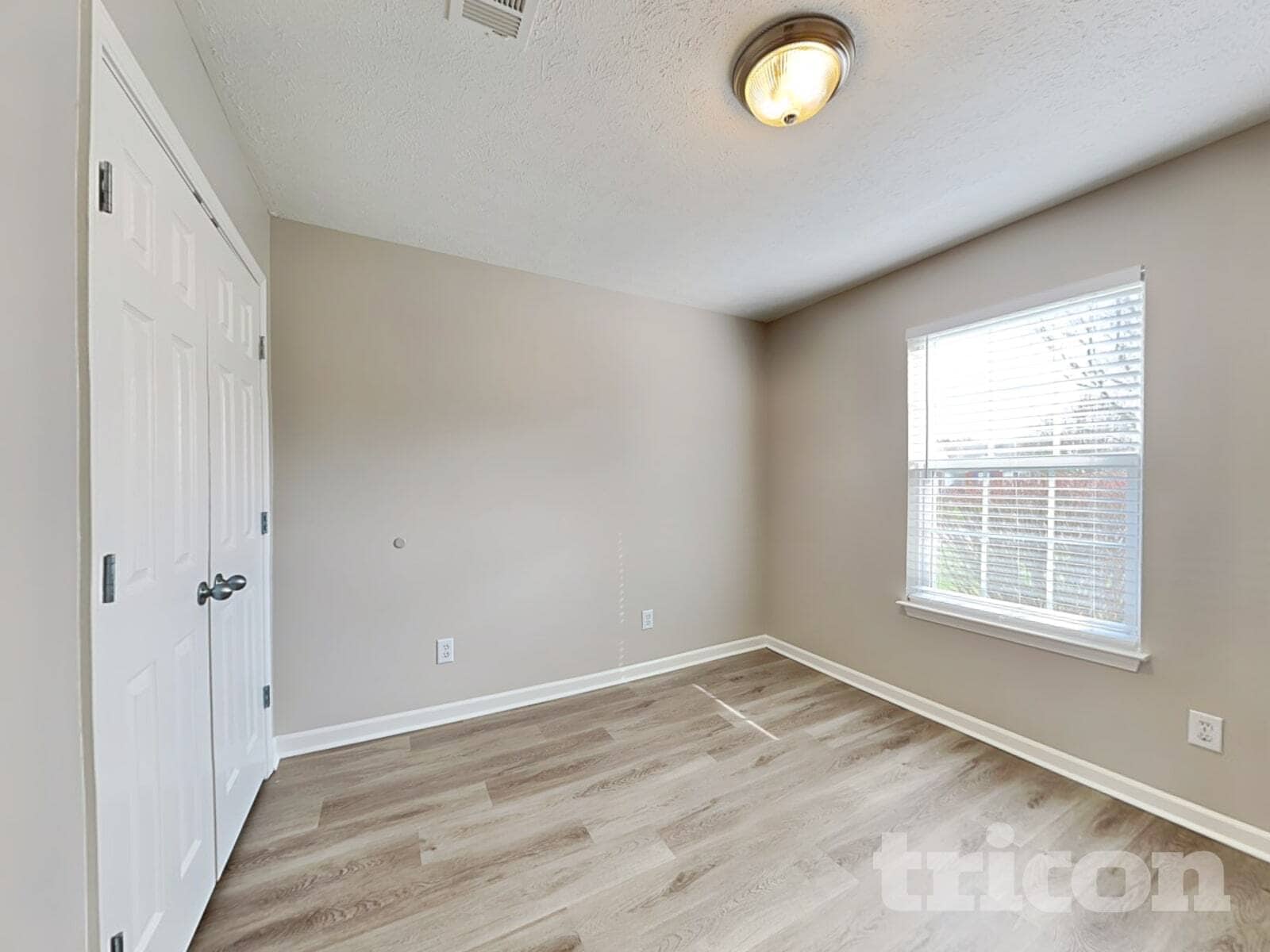 Building Photo - 1811 Packard Ct