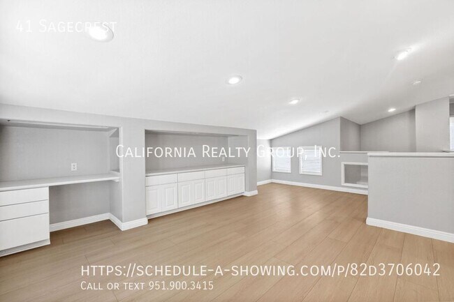 Building Photo - 41 Sagecrest-