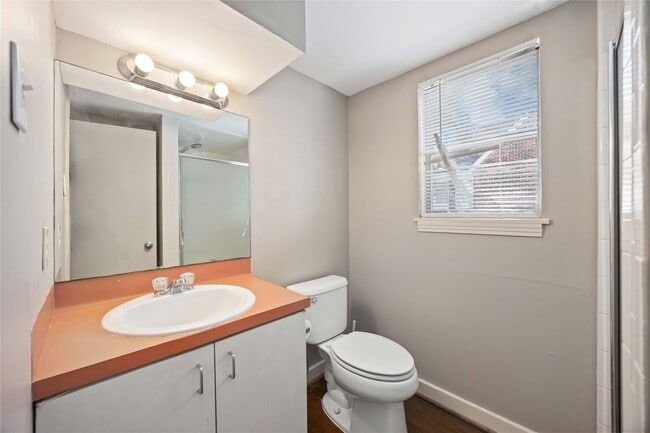 Building Photo - 1711 Wentworth St