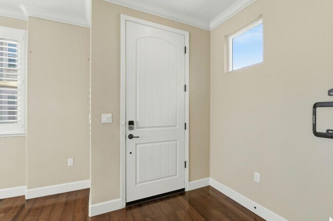 Building Photo - 819 Maddox Loop