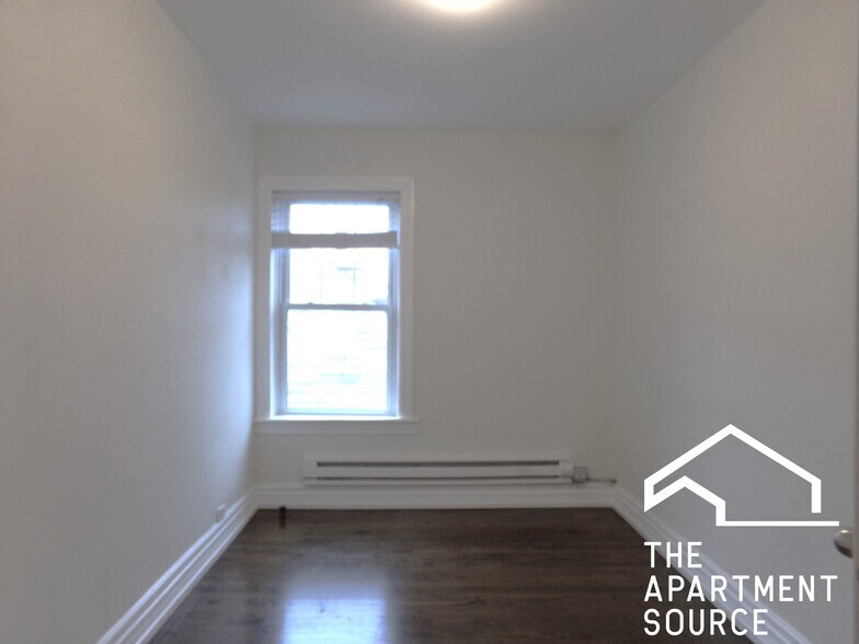 Building Photo - 2131 W Giddings St
