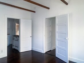 Building Photo - 5670 York Blvd