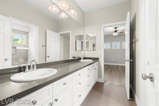 Building Photo - Recently remodeled 5 BEDROOMs/4 bathrooms,...