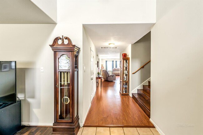 Building Photo - 4818 Plum Forest Rd