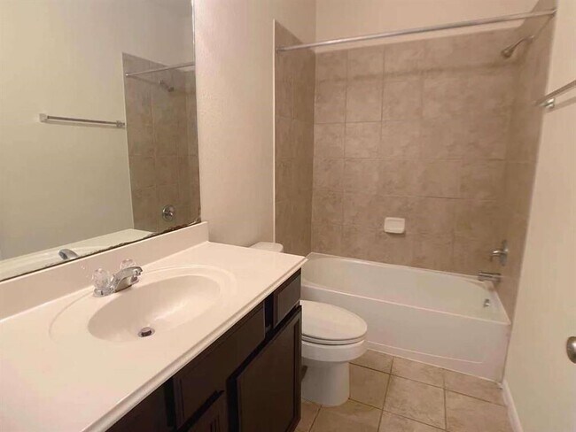 Building Photo - 27519 Gracefield Ln