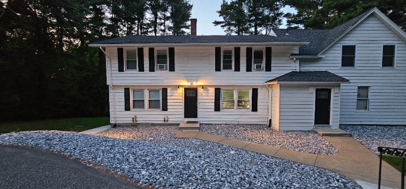 Building Photo - 394 Greenwood St