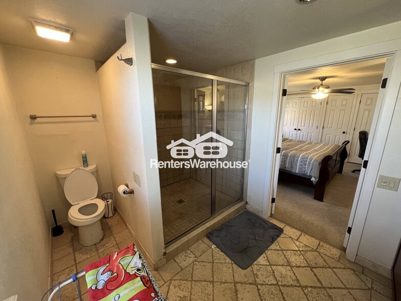 Building Photo - 8066 S Rosemary Ct