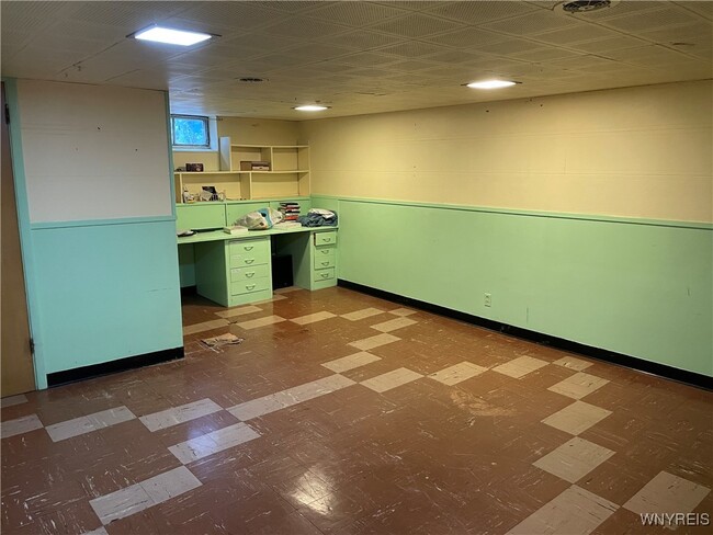 Building Photo - 41 Castle Ct