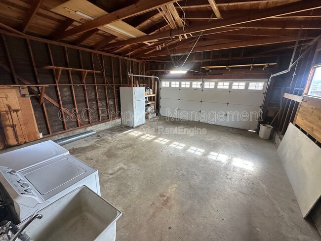 Building Photo - 1865 Andrew Ct