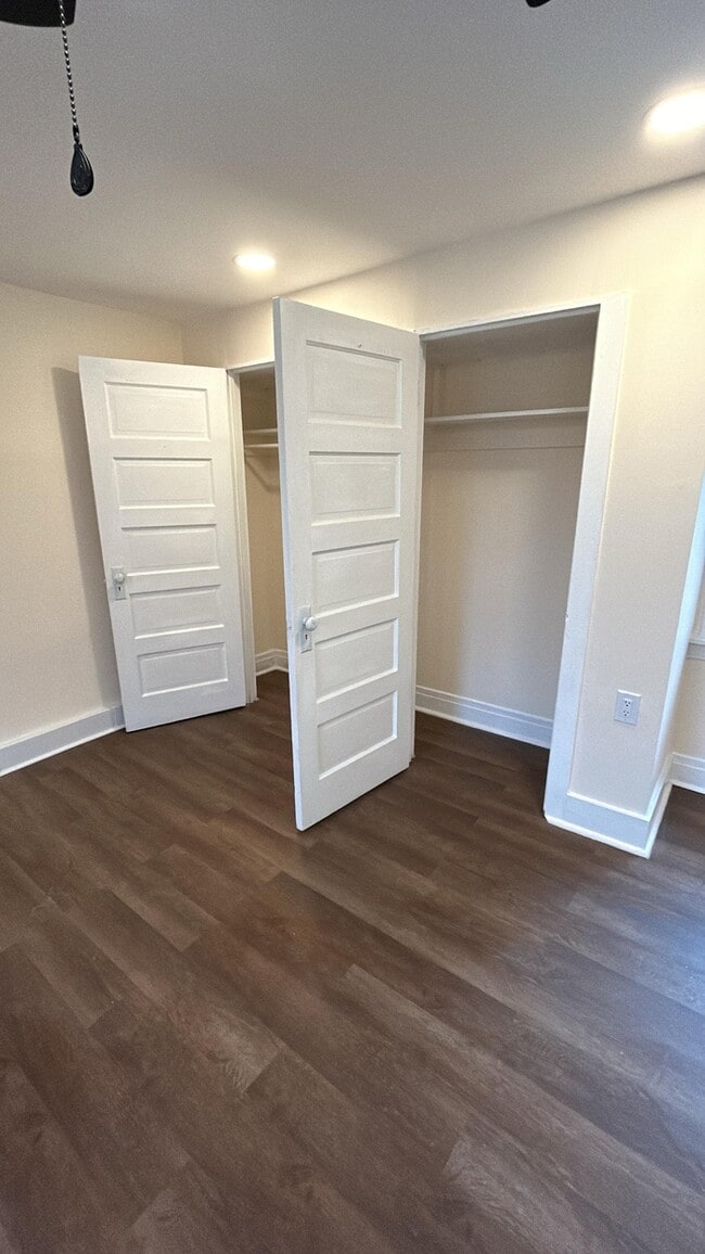 Building Photo - 16 N Church St