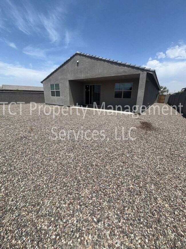 Building Photo - Beautifully Updated San Tan Groves Home
