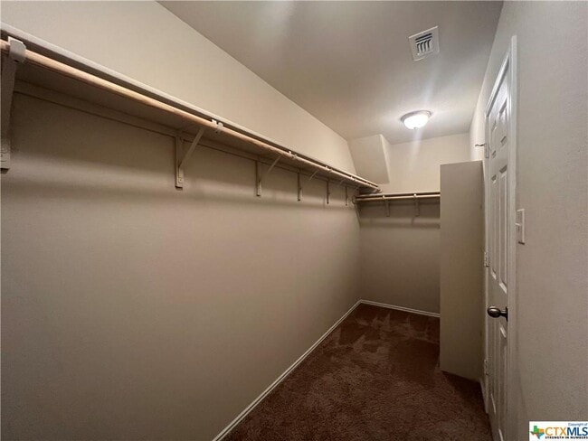 Building Photo - 208 Christopher Dr