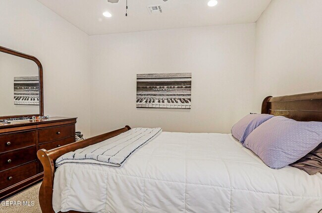 Building Photo - 2020 Tim Foster St