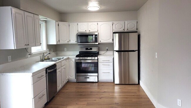 Building Photo - 128