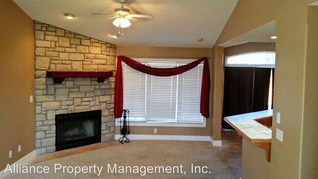 Building Photo - 5 br, 3 bath House - 8739 William Dr.