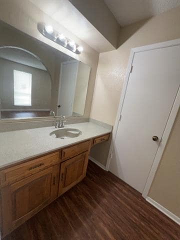 Building Photo - 721 Lindenwood Dr