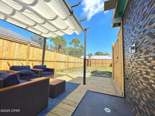 Building Photo - 7308 Sunset Ave