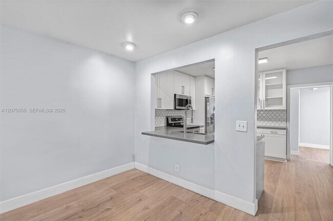Building Photo - 5001 SW 92nd Terrace