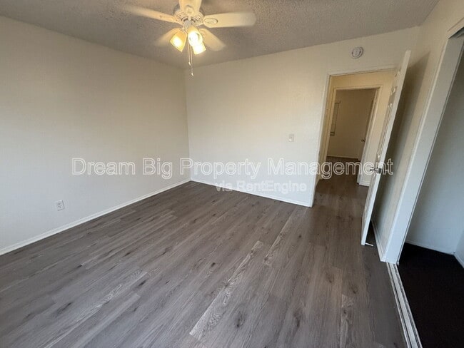 Building Photo - 245 Maryknoll Dr