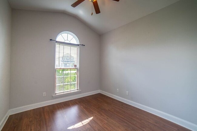 Building Photo - 119 Spoonbill Cir
