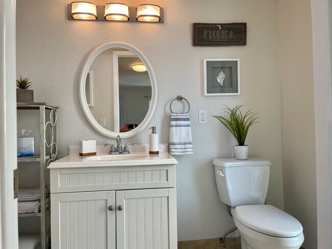 Building Photo - 4902 38th Way S