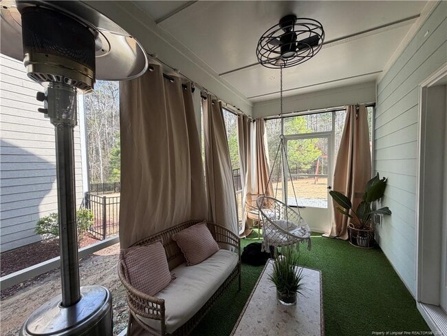 Building Photo - 68 Spruce Holw Cir