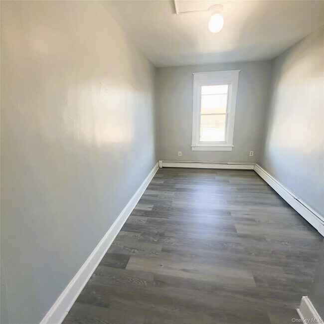 Building Photo - 26 Du Bois Ave