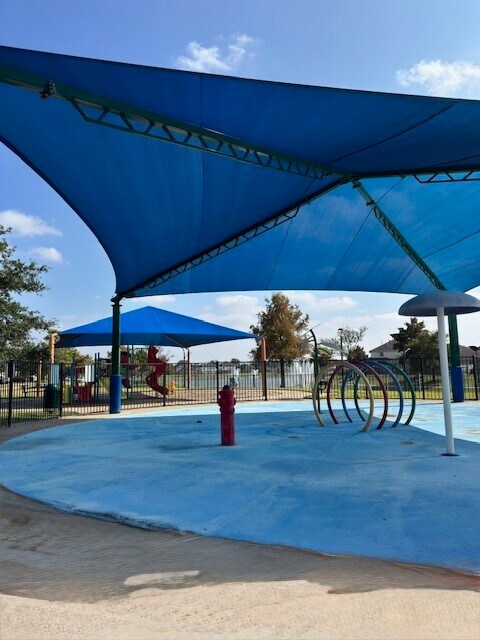 Building Photo - 18426 Cypress Lake Village Dr