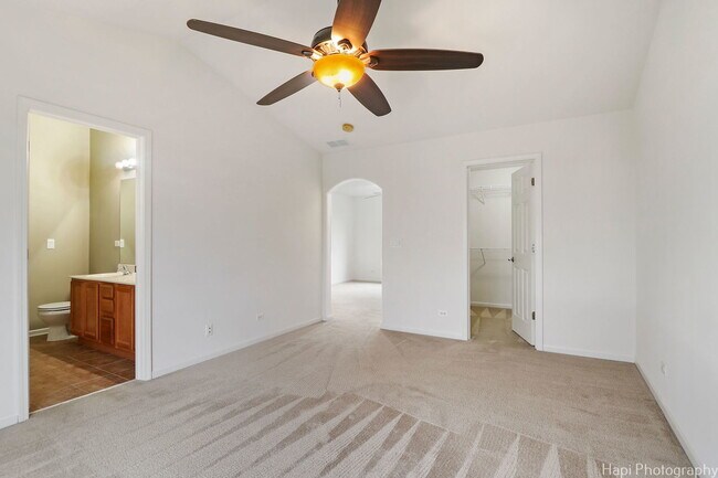 Building Photo - 176 S Cornerstone Dr