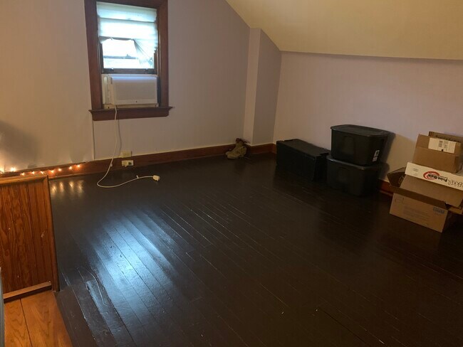 Building Photo - 1707 Bruce Ave