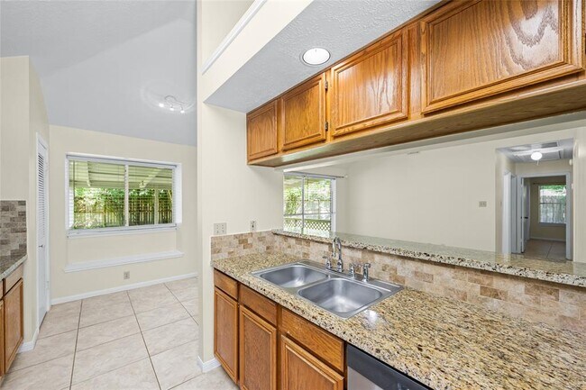 Building Photo - 17402 Eastwood Cir