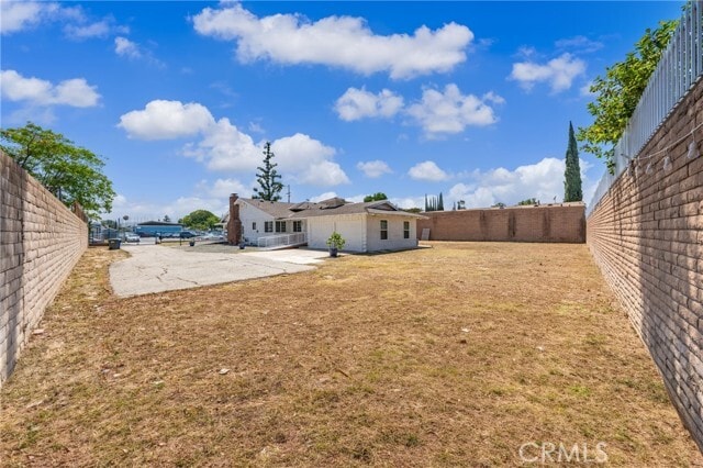 Building Photo - 1345 S Jellick Ave