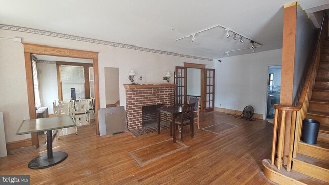 Building Photo - 101 N Broadway