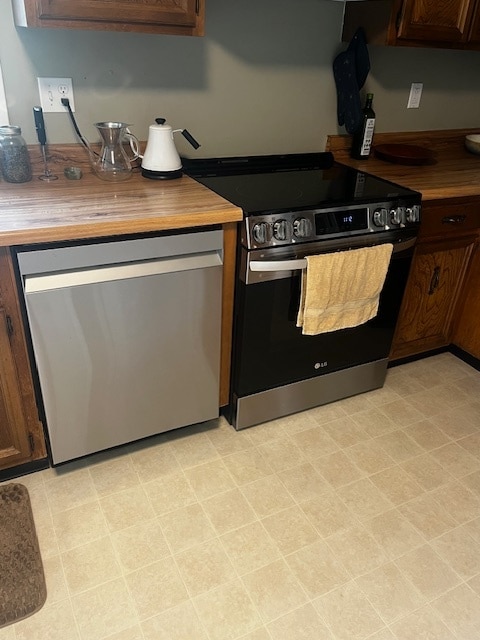 Building Photo - 295 Macrae Rd