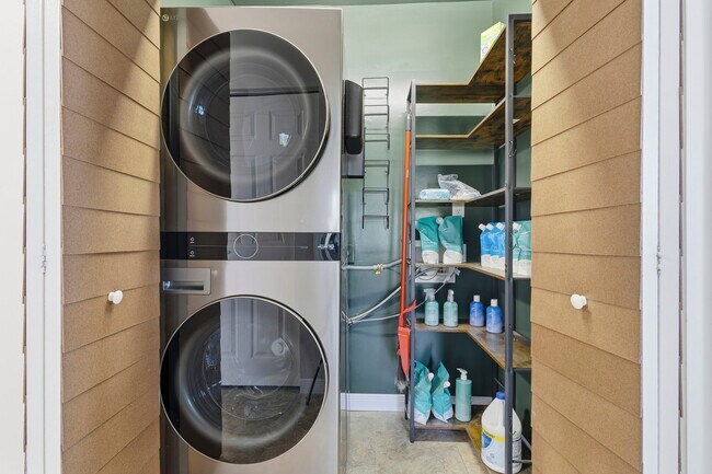 Building Photo - 9128 Austin Rd